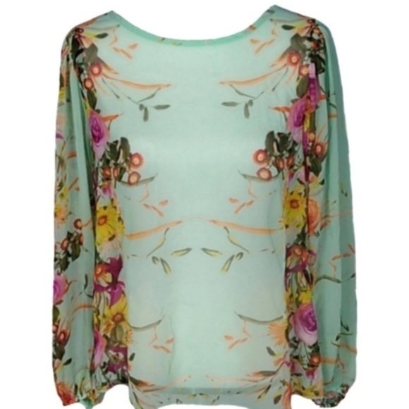 Romeo & Juliet Couture Tops - Romeo & Juliet Couture top size L
